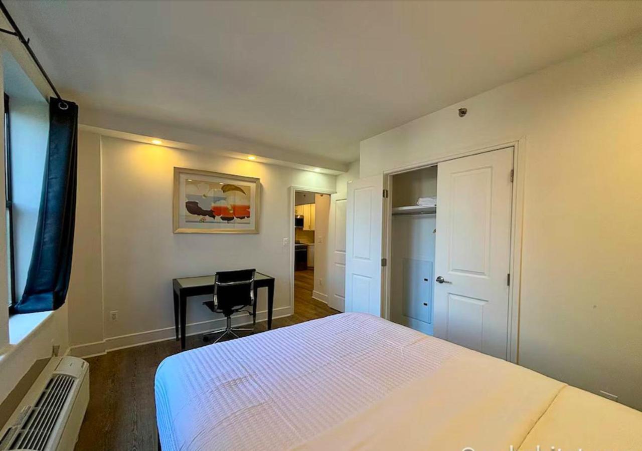 Park West Furnished 1 Bedroom Apartment New York