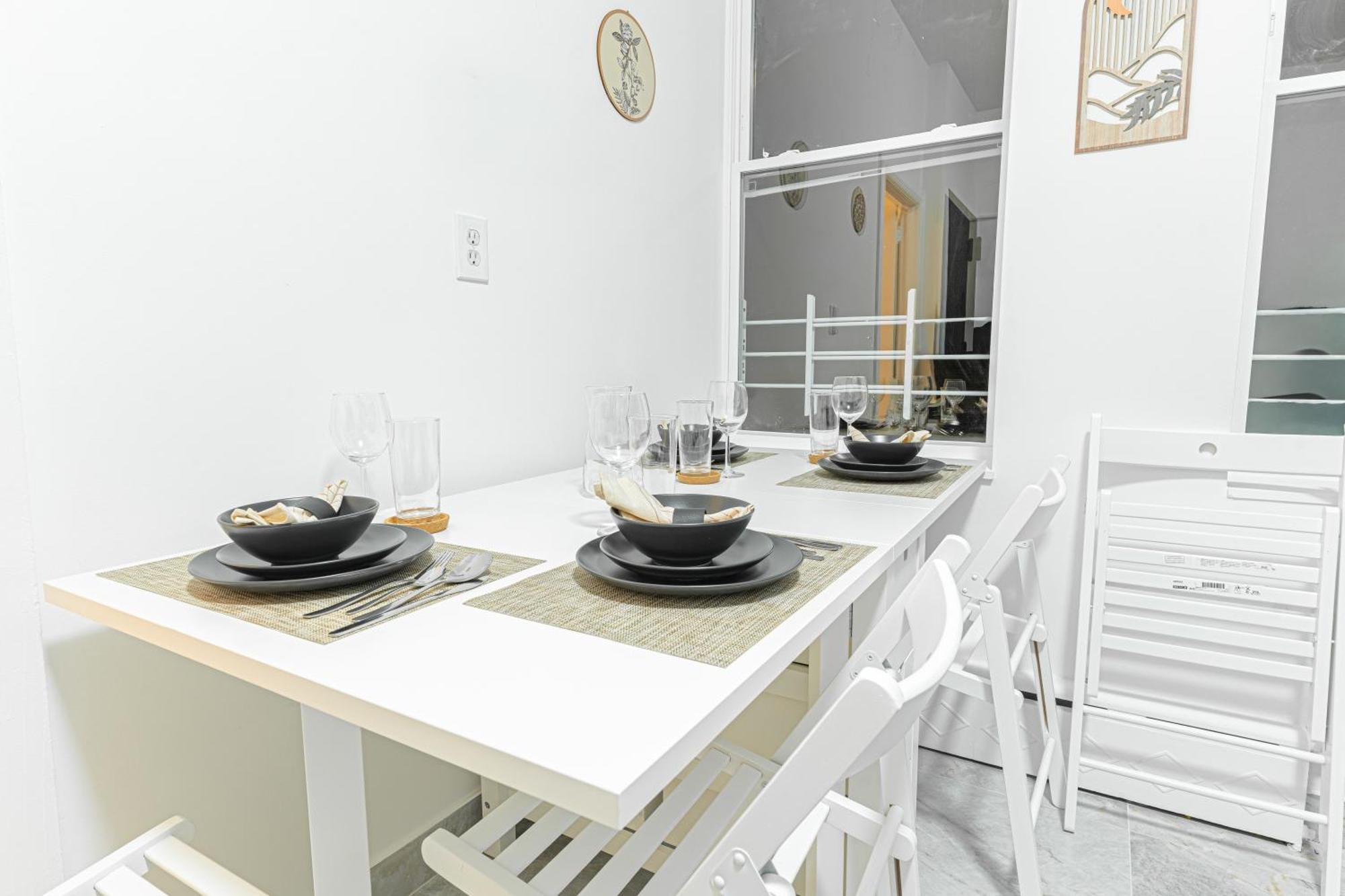 Comfy 2b Near Lga & Subway With Washer & Dryer New York