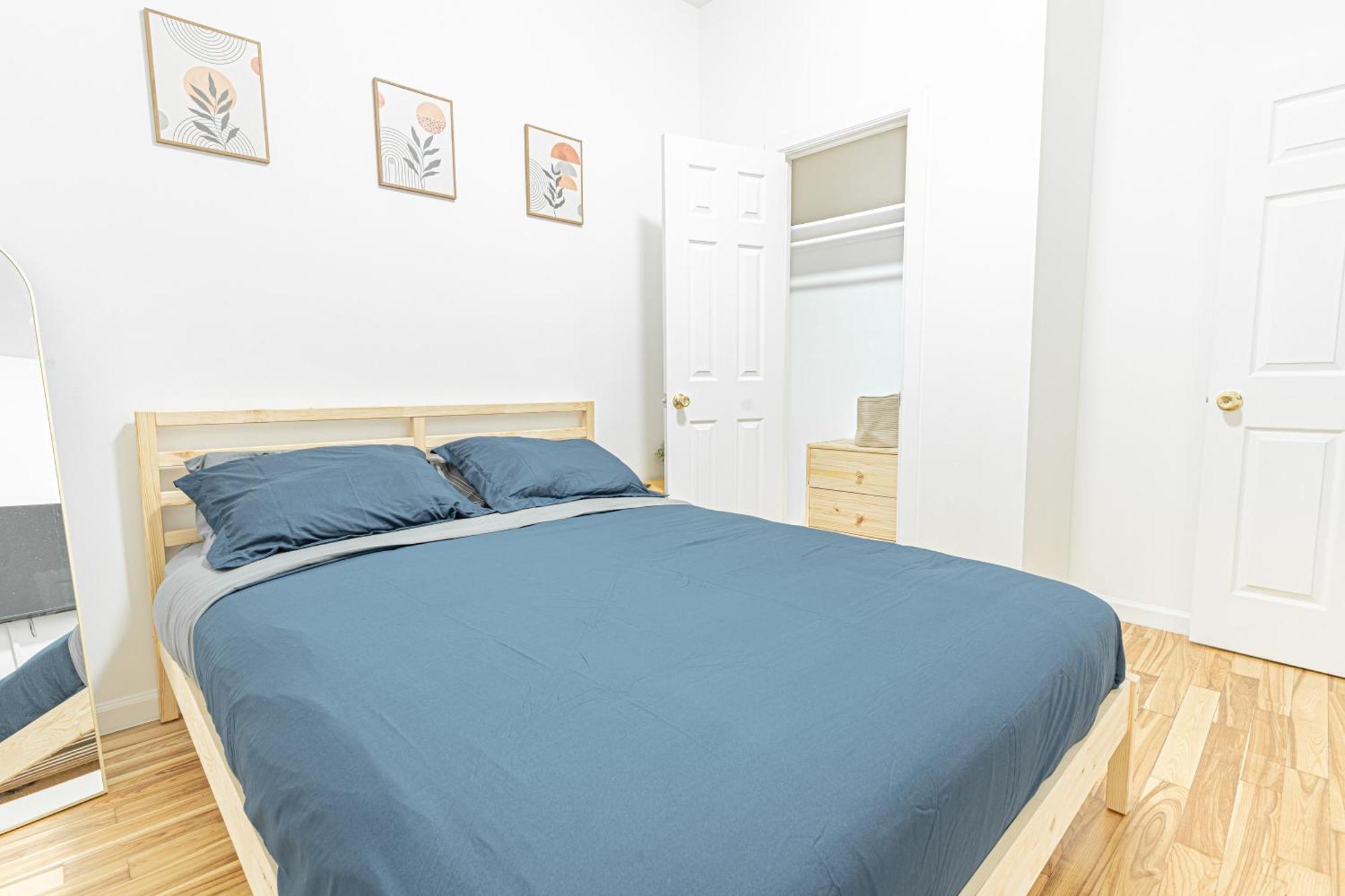 Comfy 2b Near Lga & Subway With Washer & Dryer