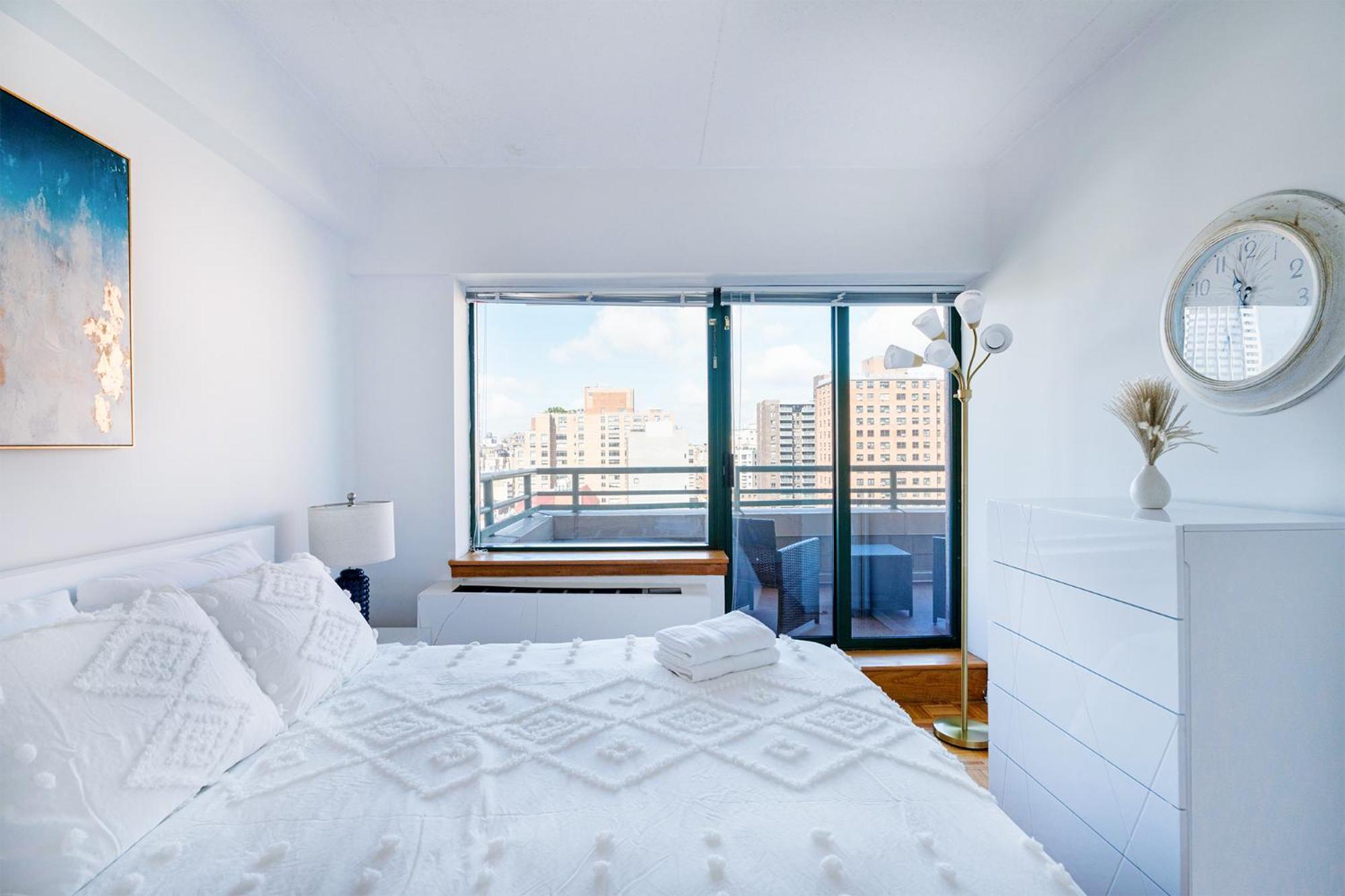 Sunny 3 Bedroom 1 Bath In Nyc New York