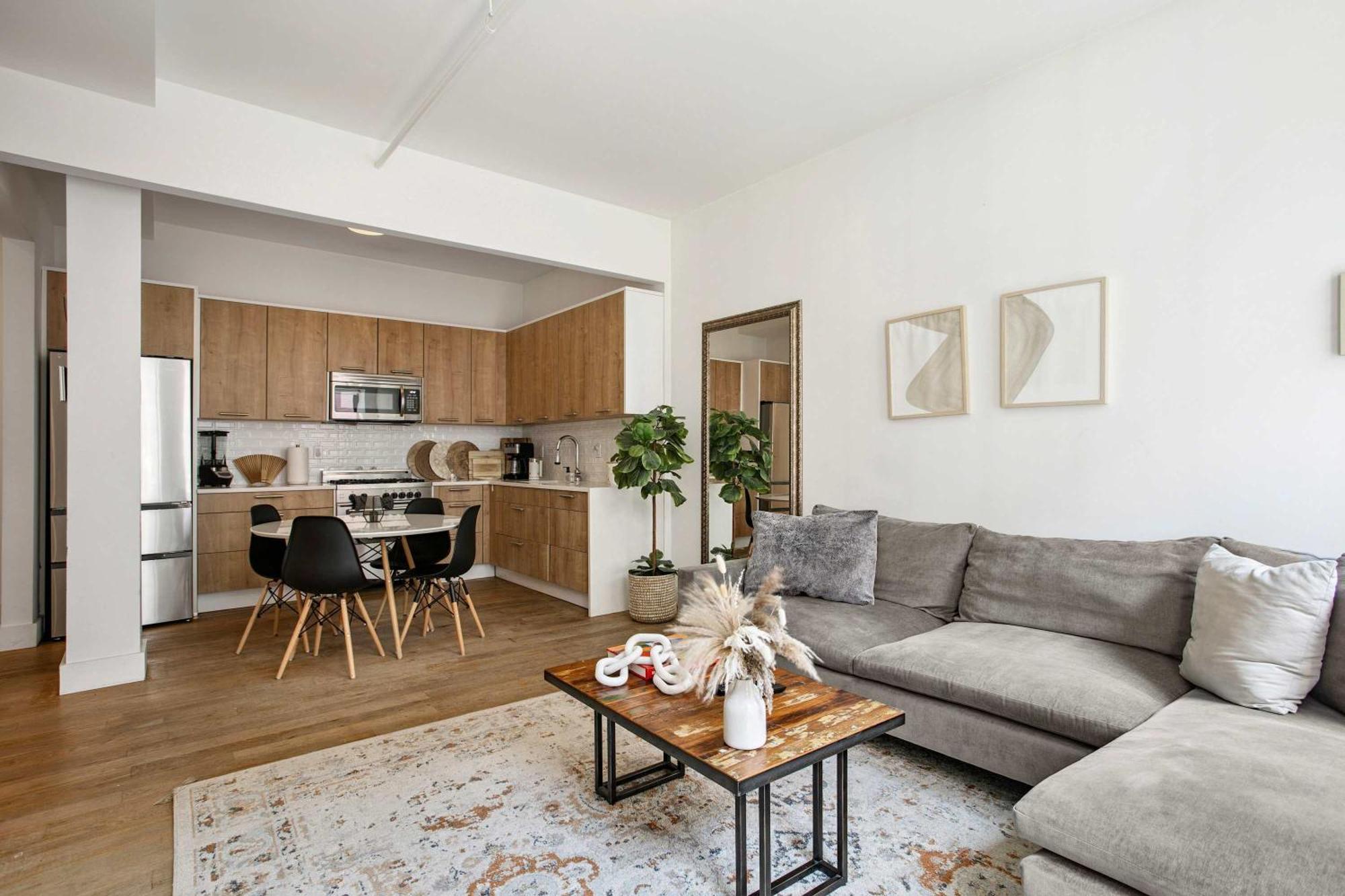 Beautiful And Spacious 2 Bed 2 Bath - Elevator New York