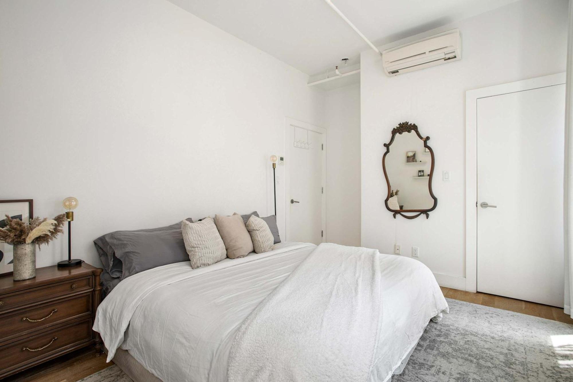 Beautiful And Spacious 2 Bed 2 Bath - Elevator New York