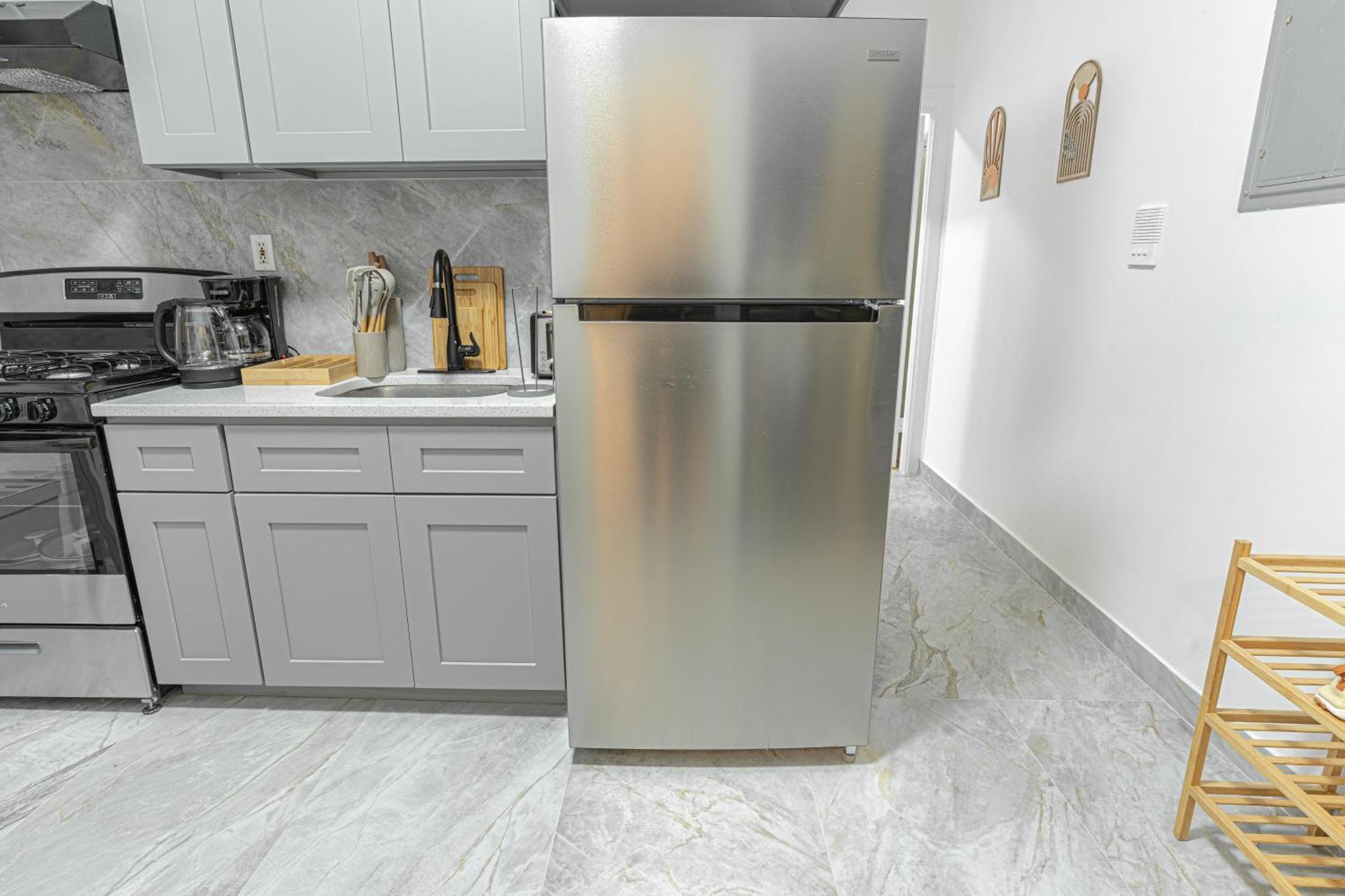 Comfy 2b Near Lga & Subway With Washer & Dryer Apartment *