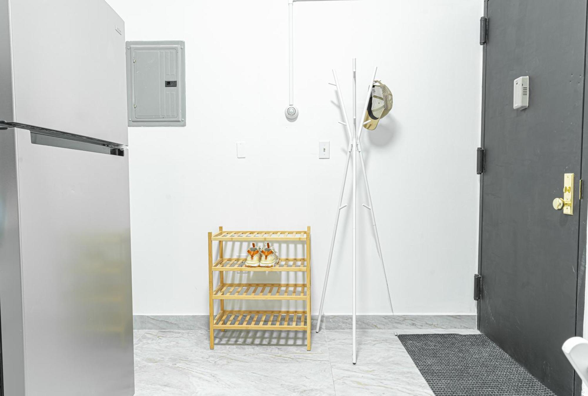 Comfy 2b Near Lga & Subway With Washer & Dryer Apartment *