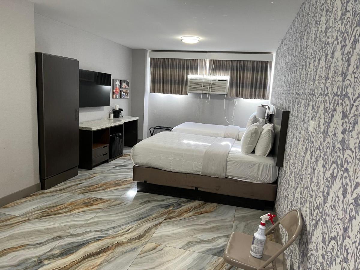 The Essence At Jfk Hotel