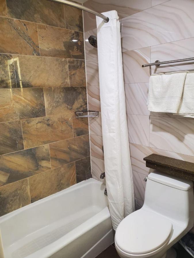 Hotel The Essence At Jfk 3*