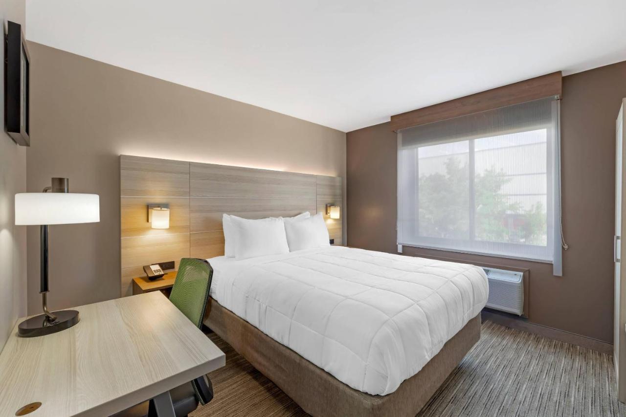 Hotel Country & By Radisson, Staten Island 3*