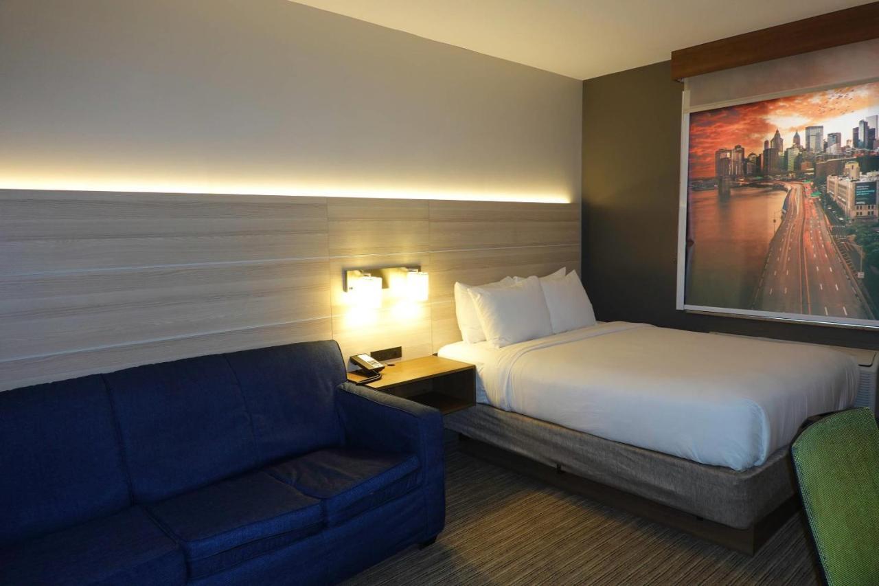Country & By Radisson, Staten Island 3* New York