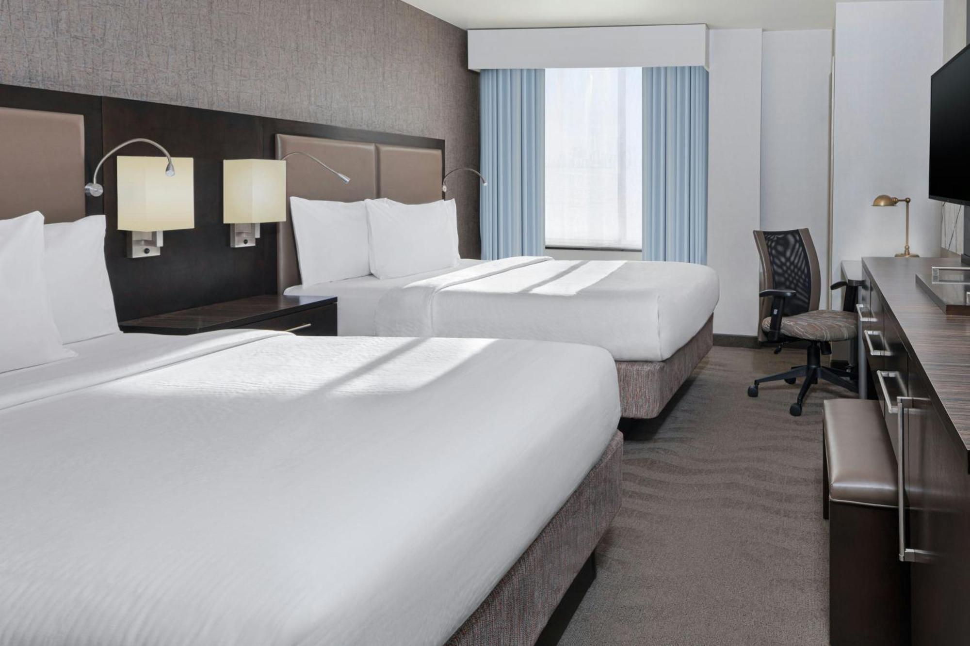 Hotel Fairfield & By Marriott Staten Island