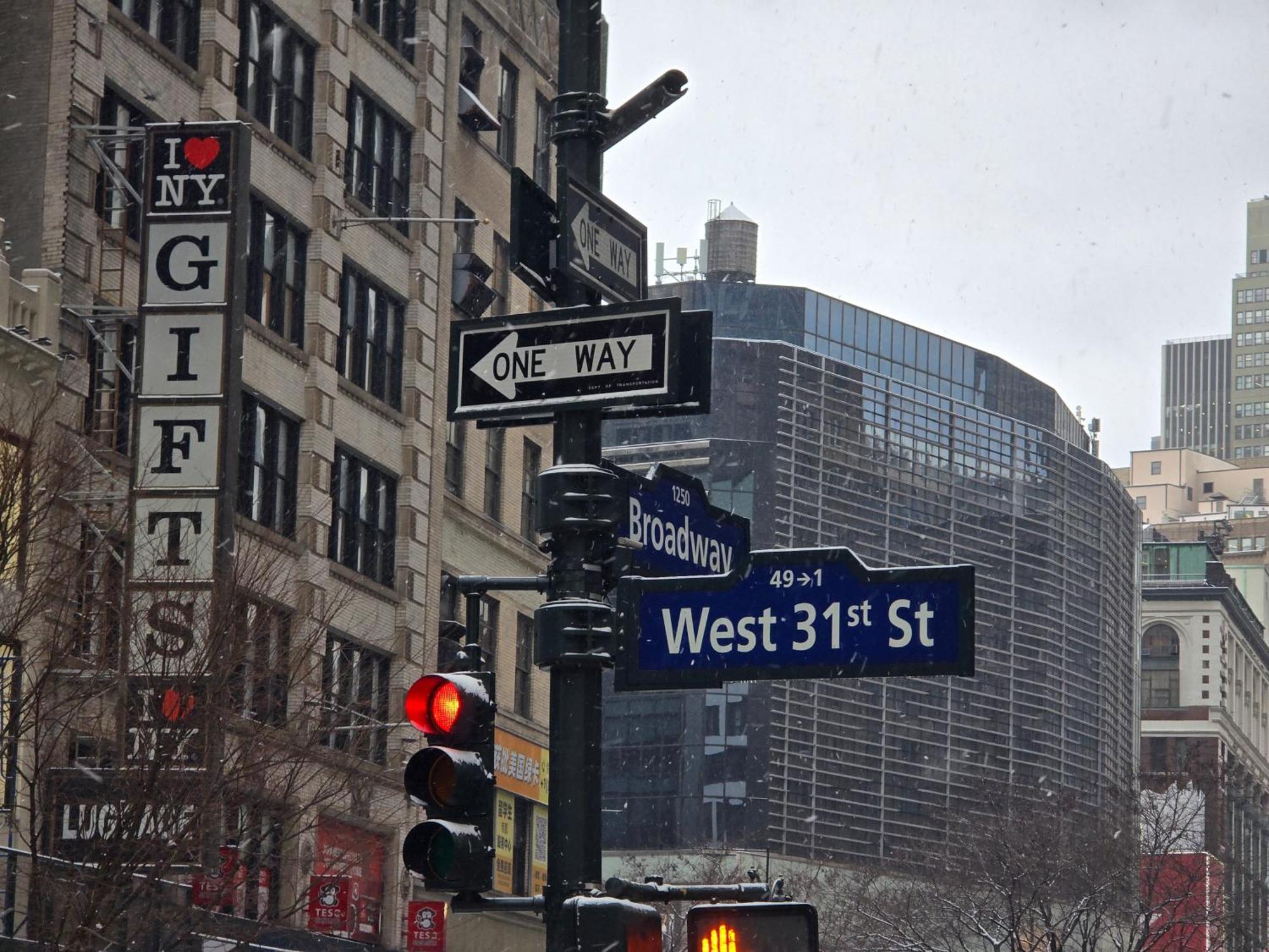 Metropolitan Manhattan Apartment *