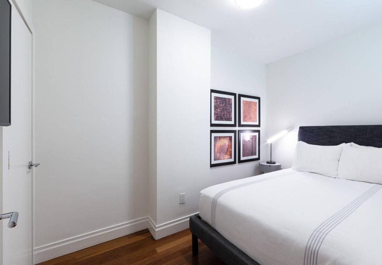 3br In Big Apple * New York