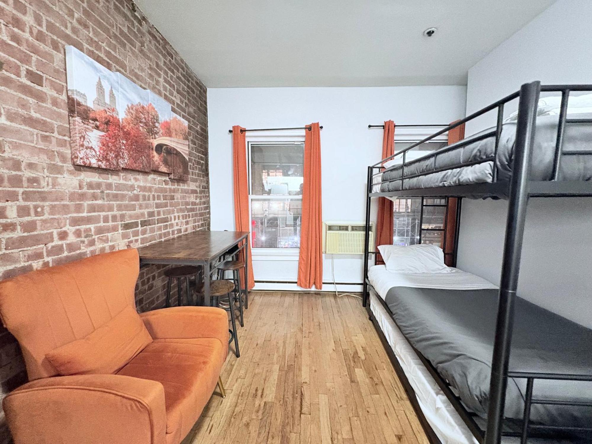 Apartment Steps From Empire State Building New York