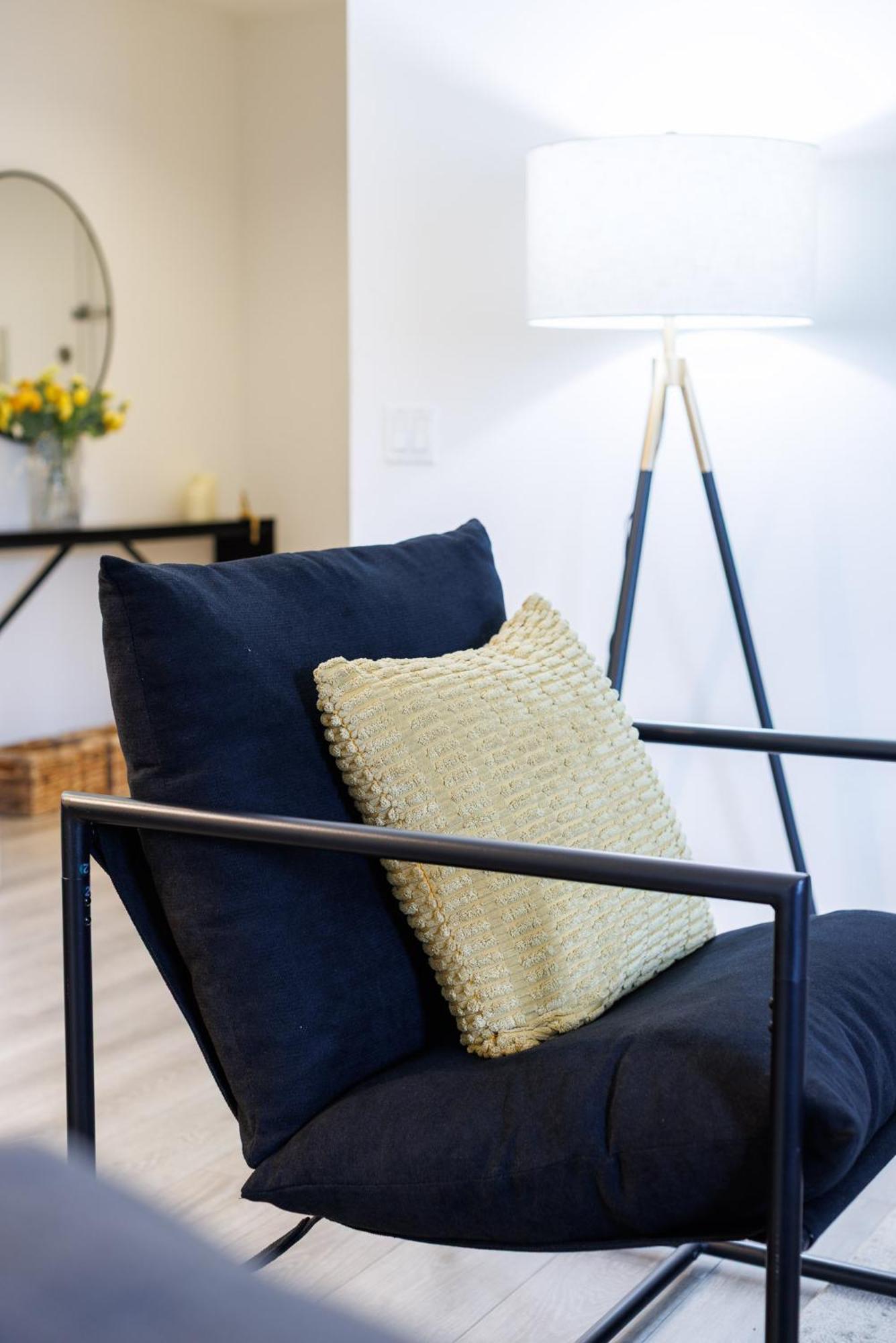 Stylish Nyc Haven Steps To Broadway & Dining