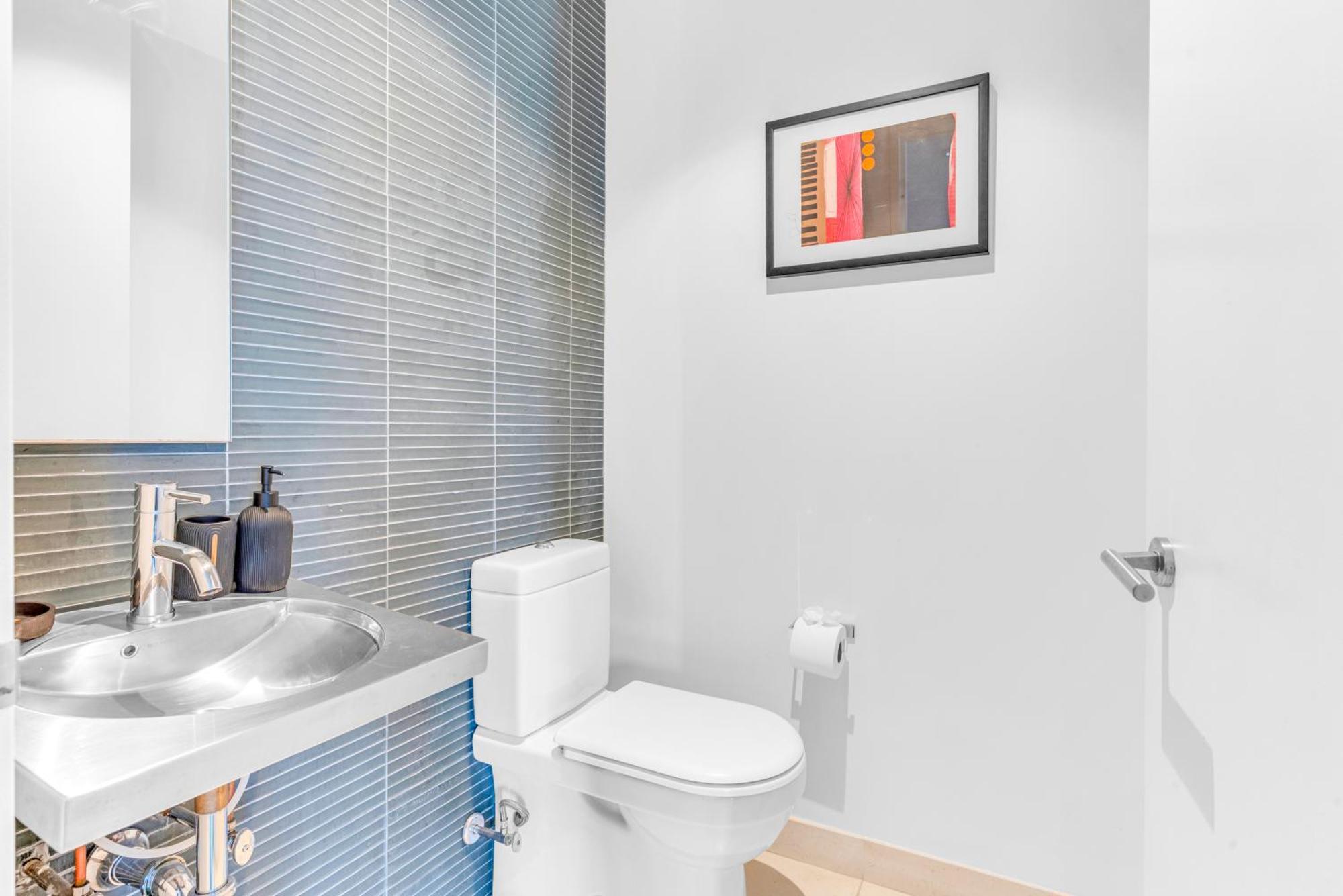 Elegant Midtown Retreat, Views, Steps To Times Square Apartment New York