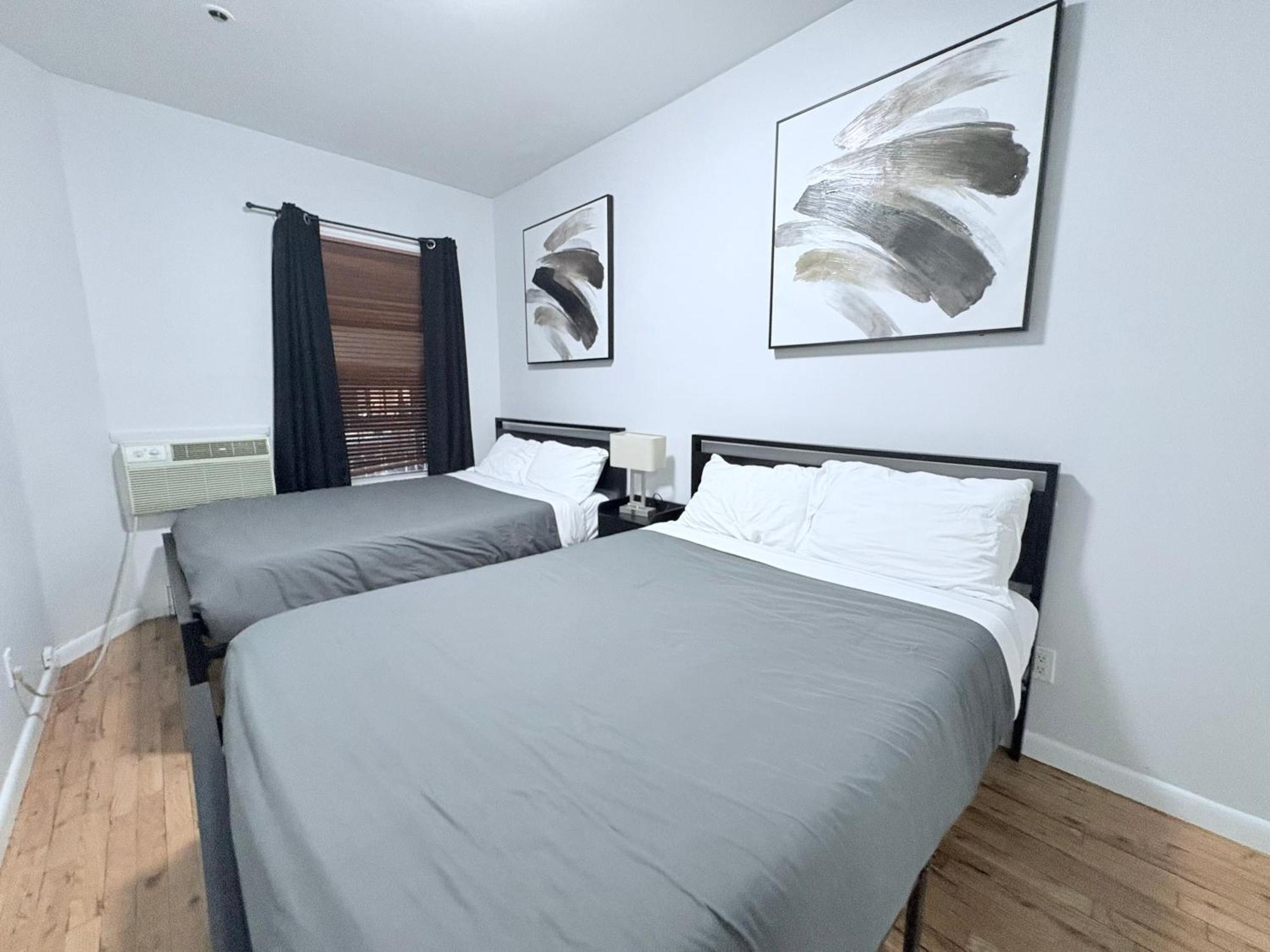 Steps From Empire State Building Apartment New York