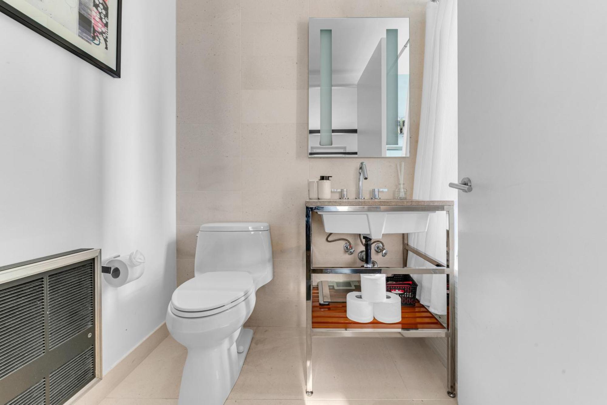 Elegant Midtown Retreat, Views, Steps To Times Square