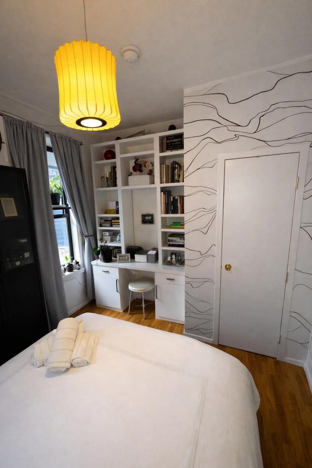 Apartment Next To Manhattan 2 Bedrooms - Subway 20 Steps, Manhattan 1 Stop *