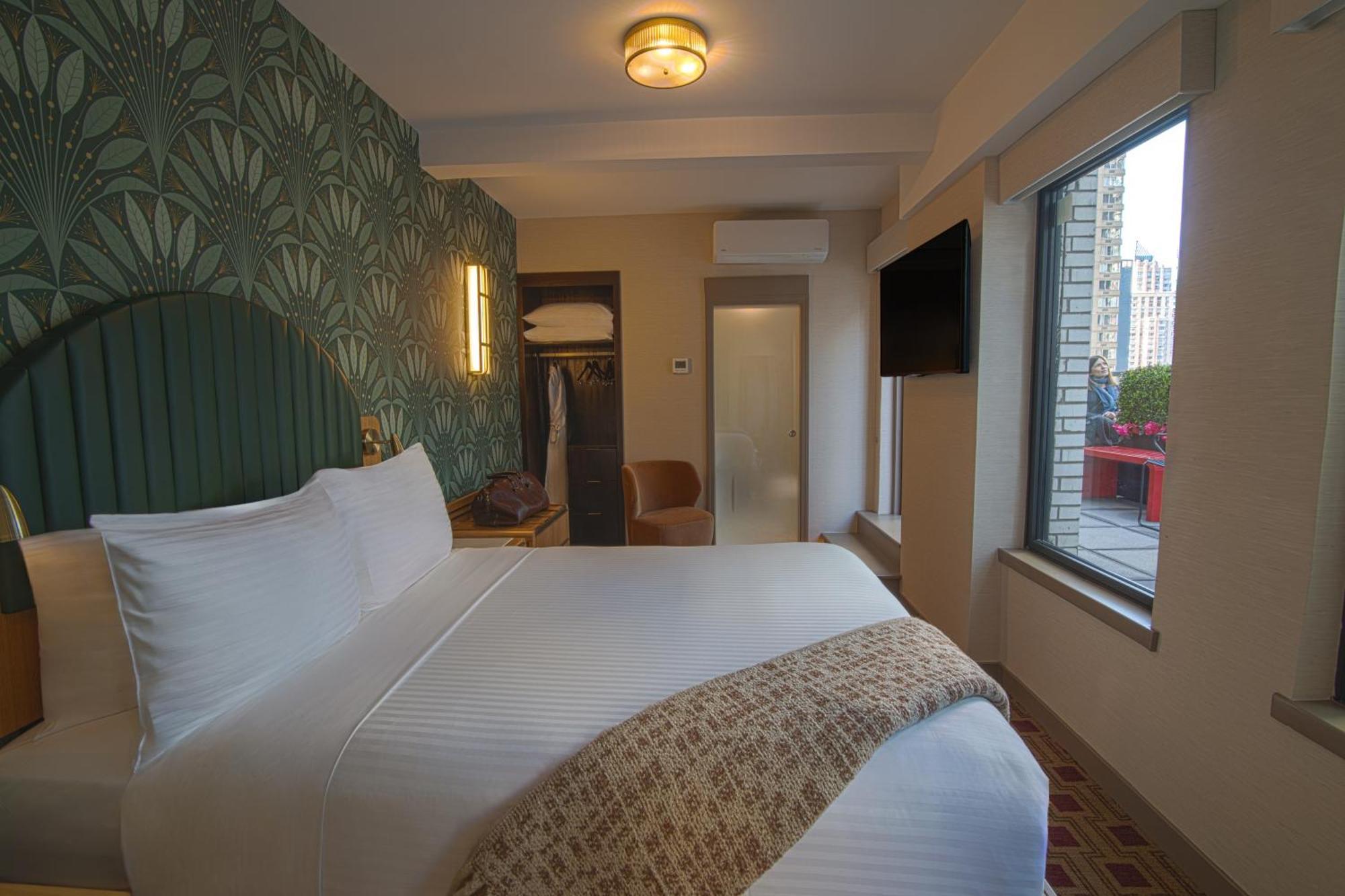 Edison Times Square Hotel