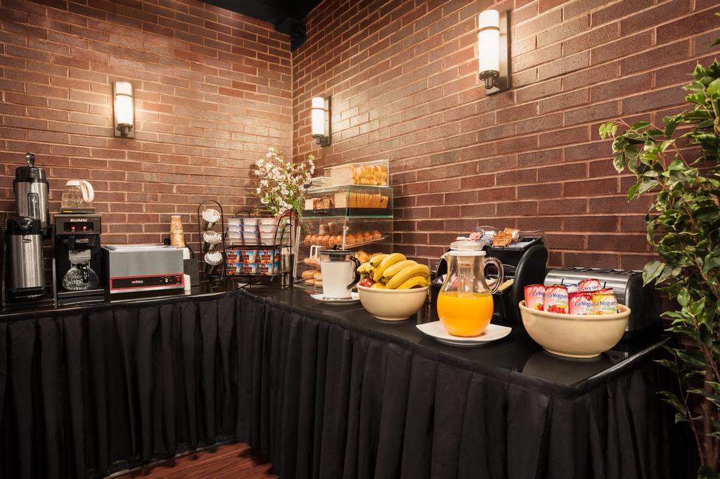 Howard Johnson Soho Hotel 3*