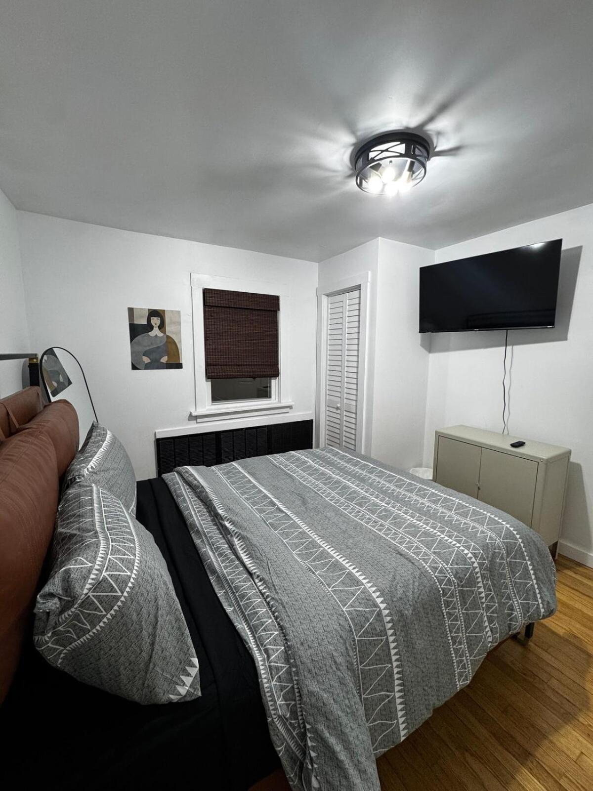 Staten Luxe, Modern Close To Nj, Nyc And Brooklyn! Holiday home *