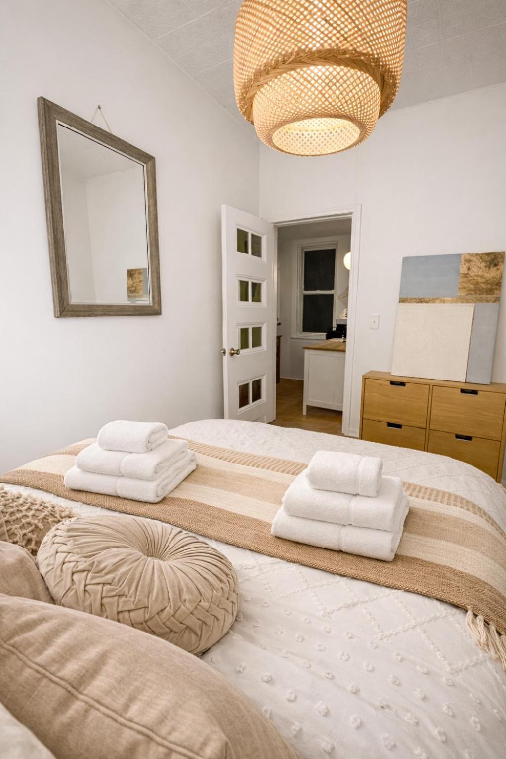 Cozy Little Italy Retreat Steps From Soho Apartment New York