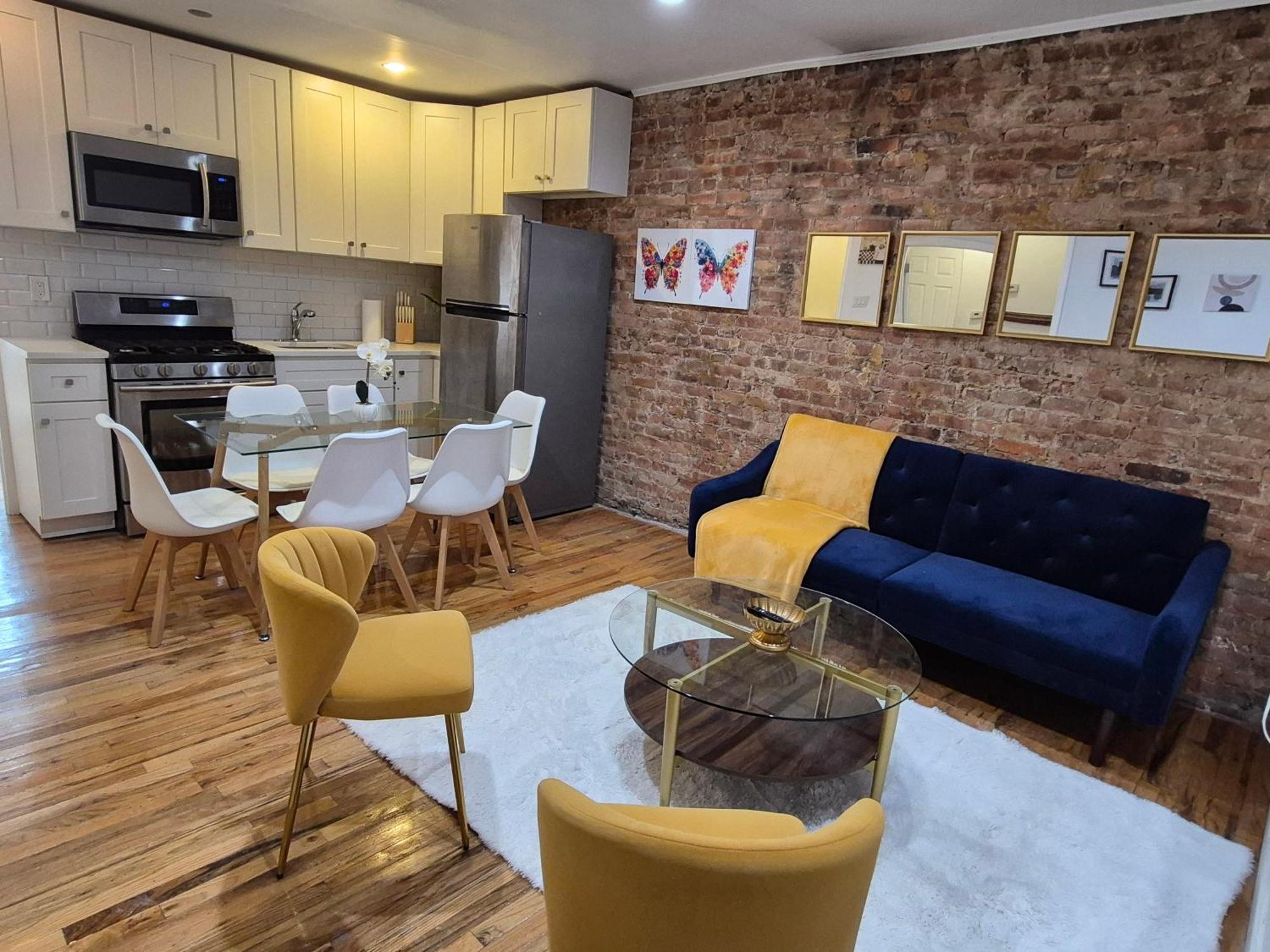 Relax And Unwind At Chic Bed-stuy Brownstone * New York