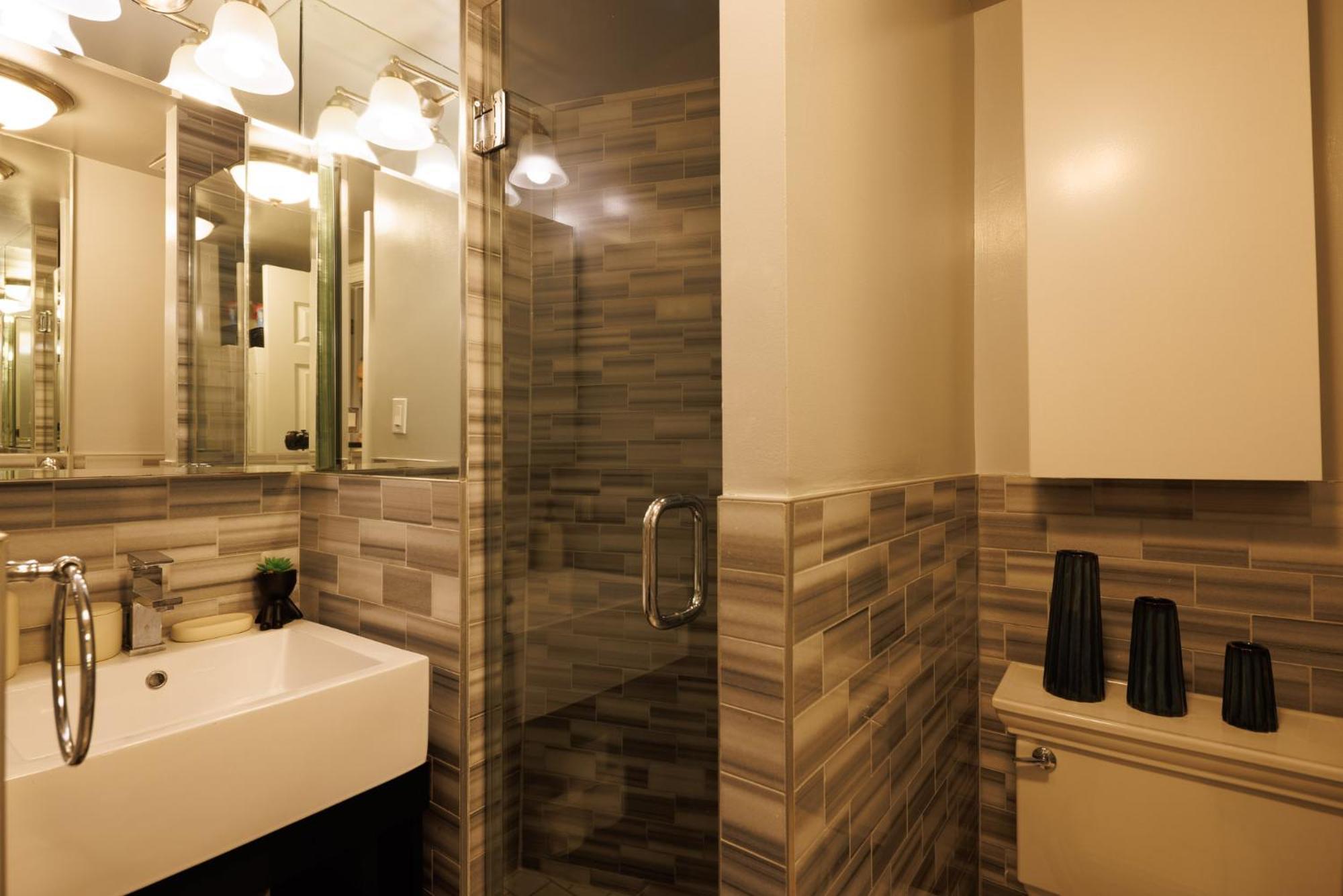 Urban Oasis 1br East Village Hideaway With Patio! New York