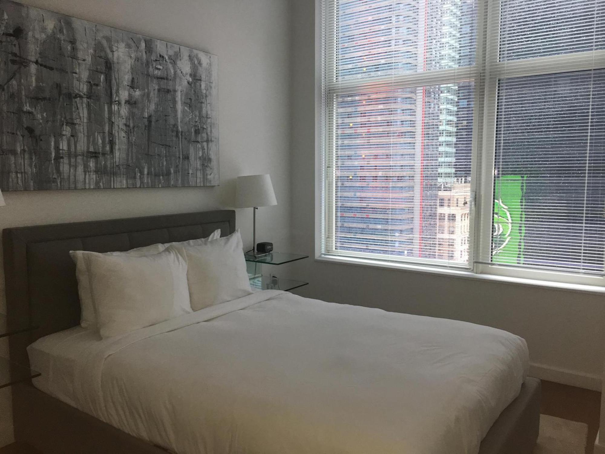 Apartment 1600 Broadway