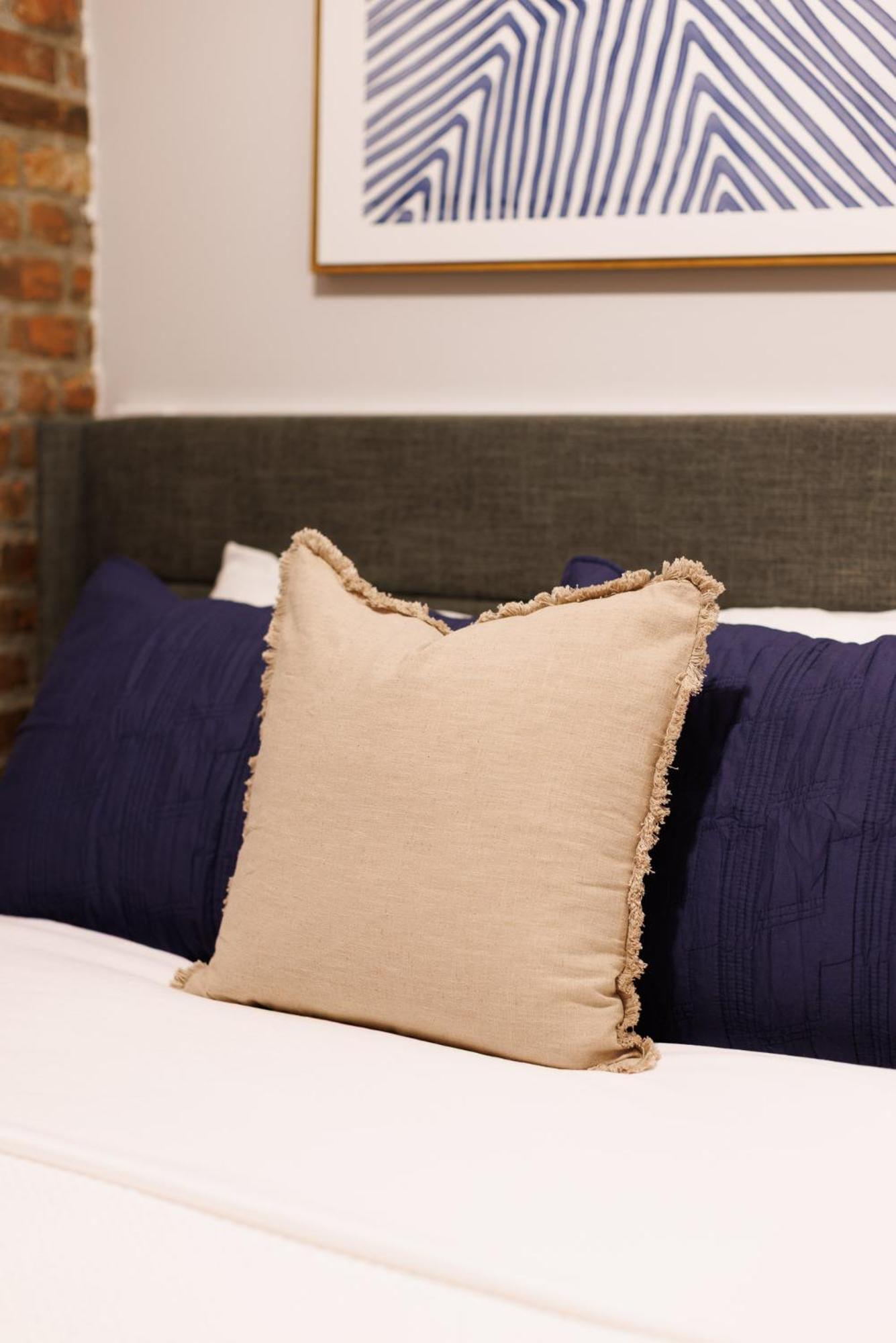 Apartment Urban Oasis 1br East Village Hideaway With Patio!