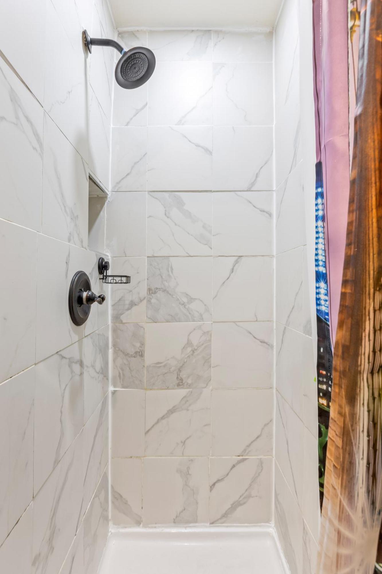 Apartment Impeccable 1br Unit In Brooklyn *