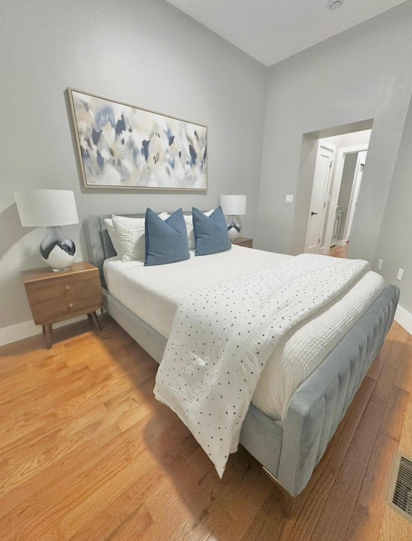 Large 4 Bedroom Nyc Apartment