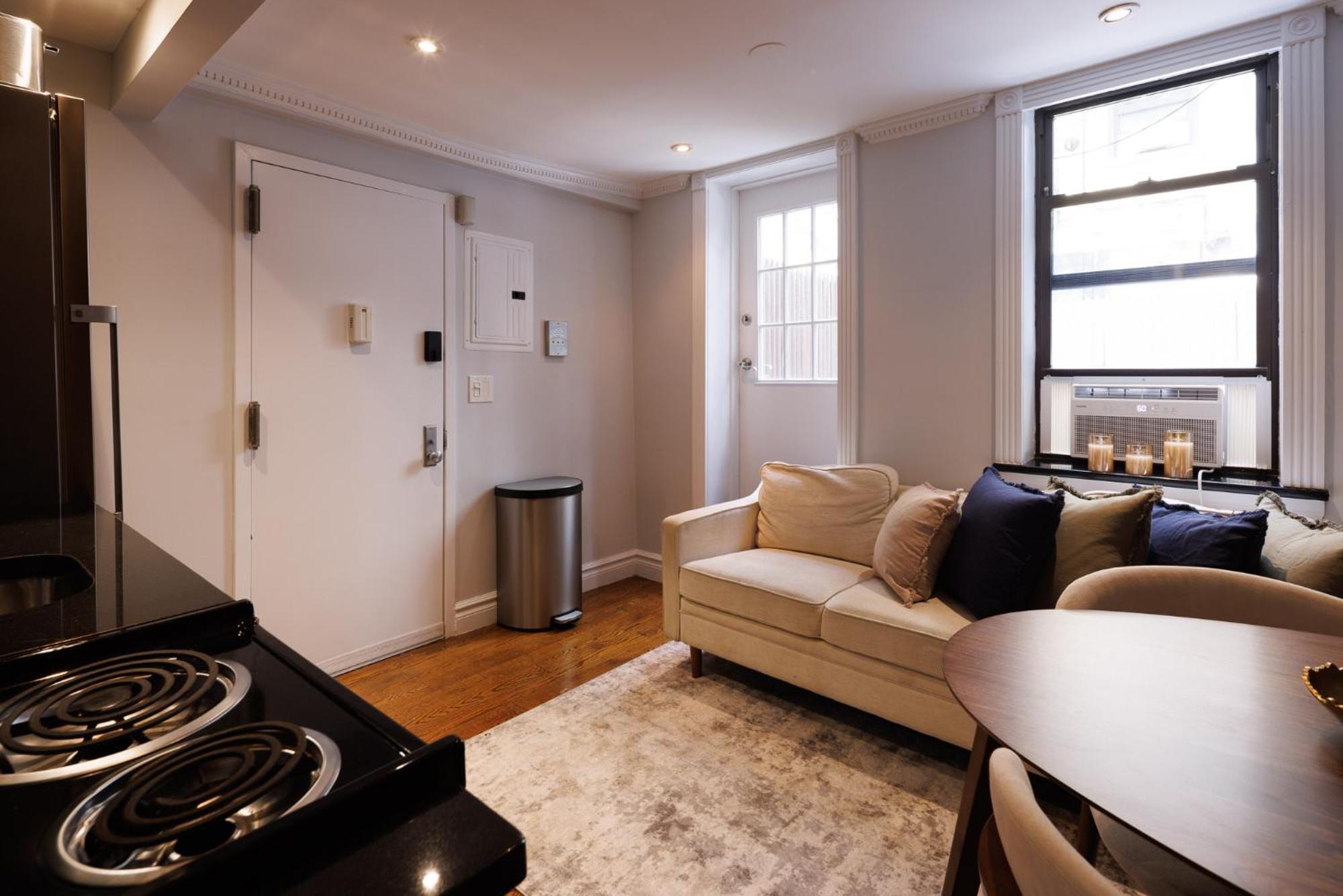 Urban Oasis 1br East Village Hideaway With Patio! Apartment