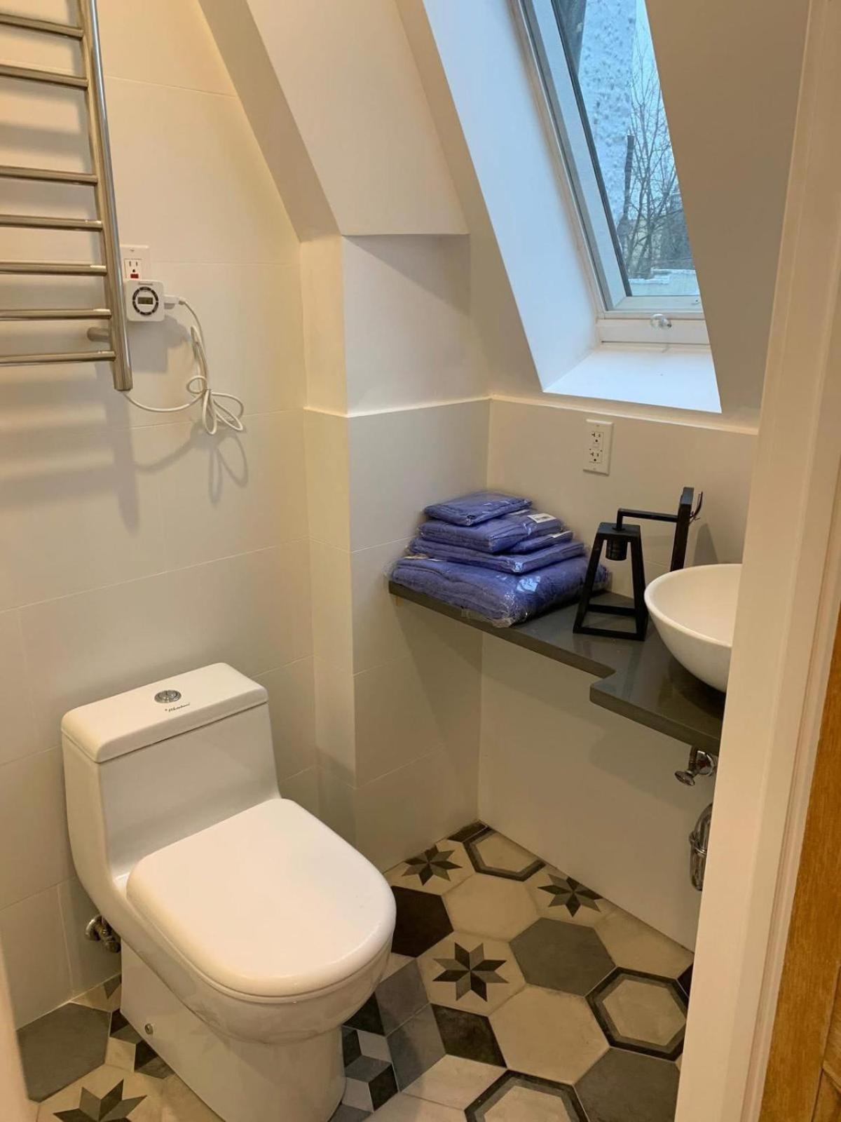 Elegant Historic Harlem Townhouse For Summer New York