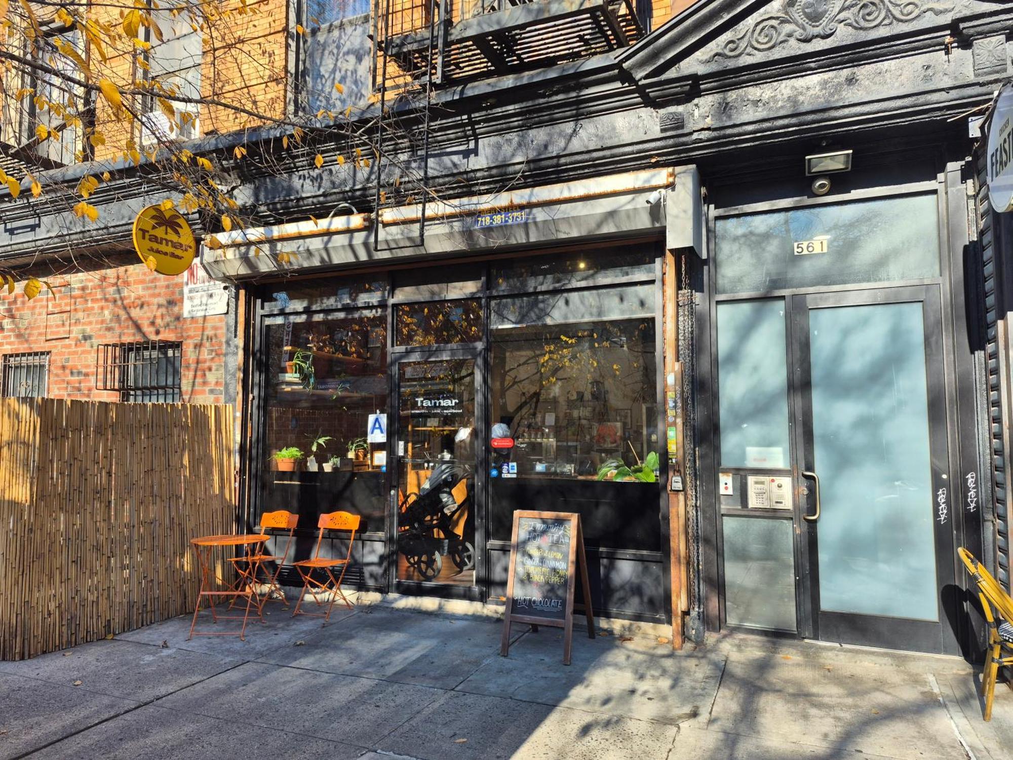 Relax And Unwind At Chic Bed-stuy Brownstone Apartment