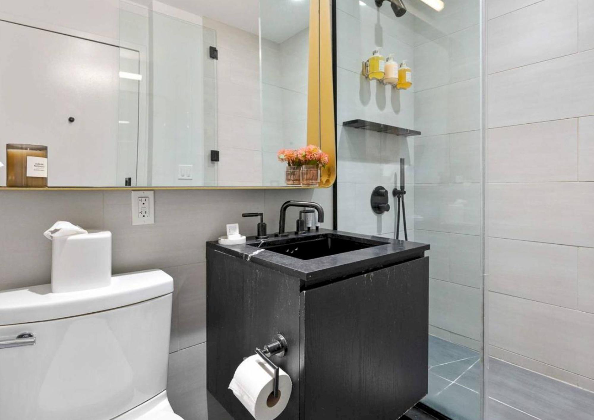 Alluring And Spacious 1 Bed 1 Bath