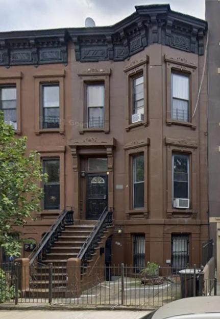 Relax And Unwind At Chic Bed-stuy Brownstone New York