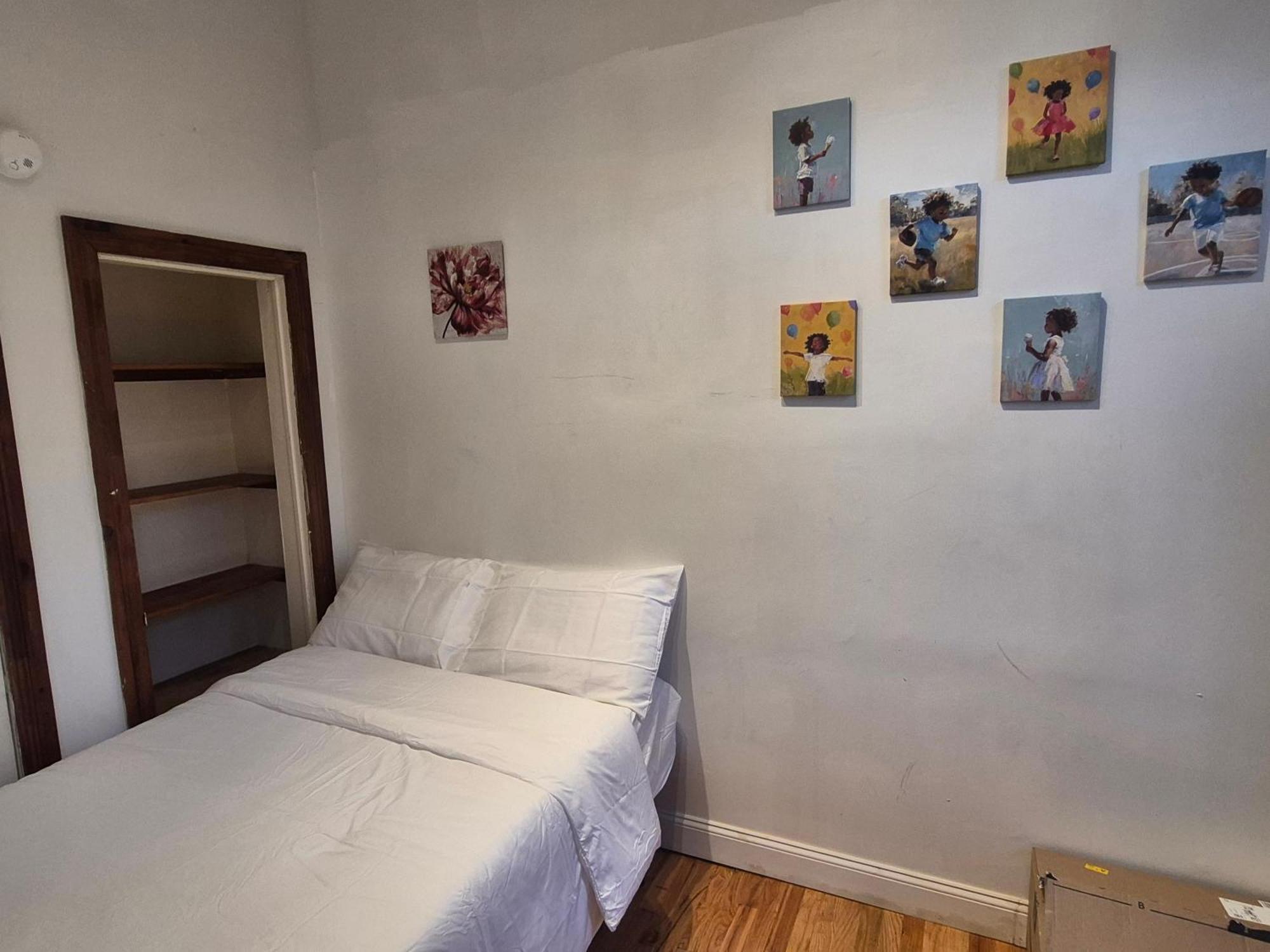 Relax And Unwind At Chic Bed-stuy Brownstone Apartment New York