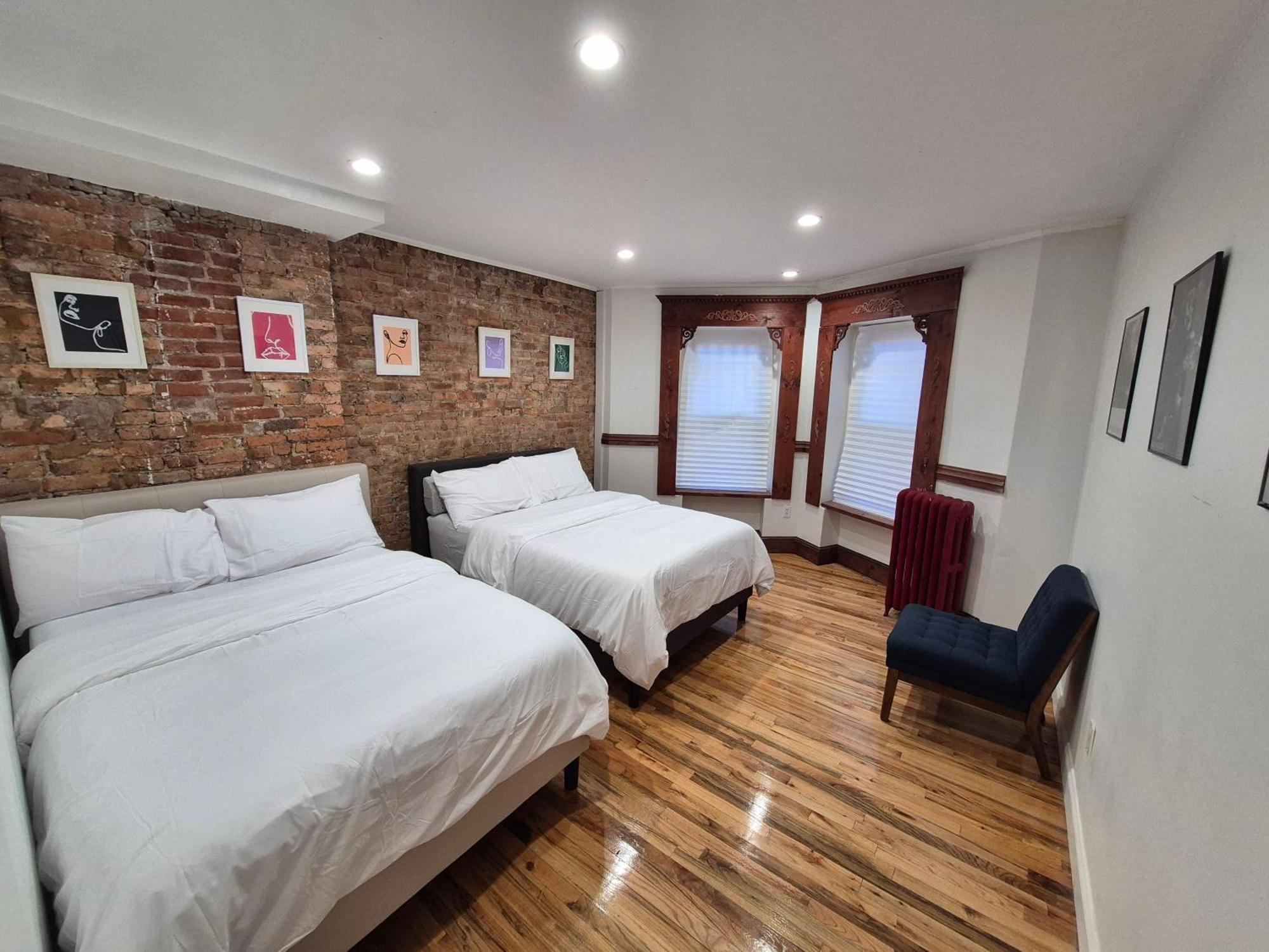 Relax And Unwind At Chic Bed-stuy Brownstone