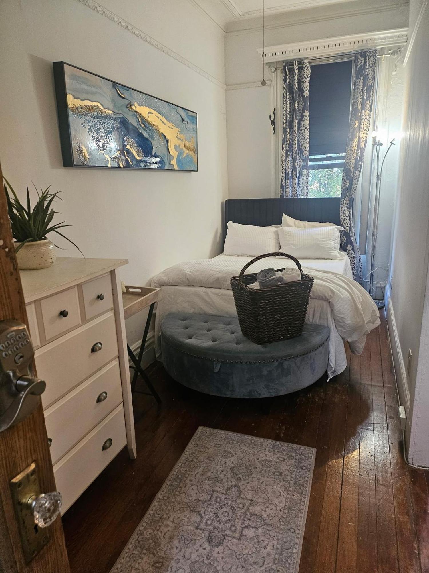 Apartment Harlem Brownstone