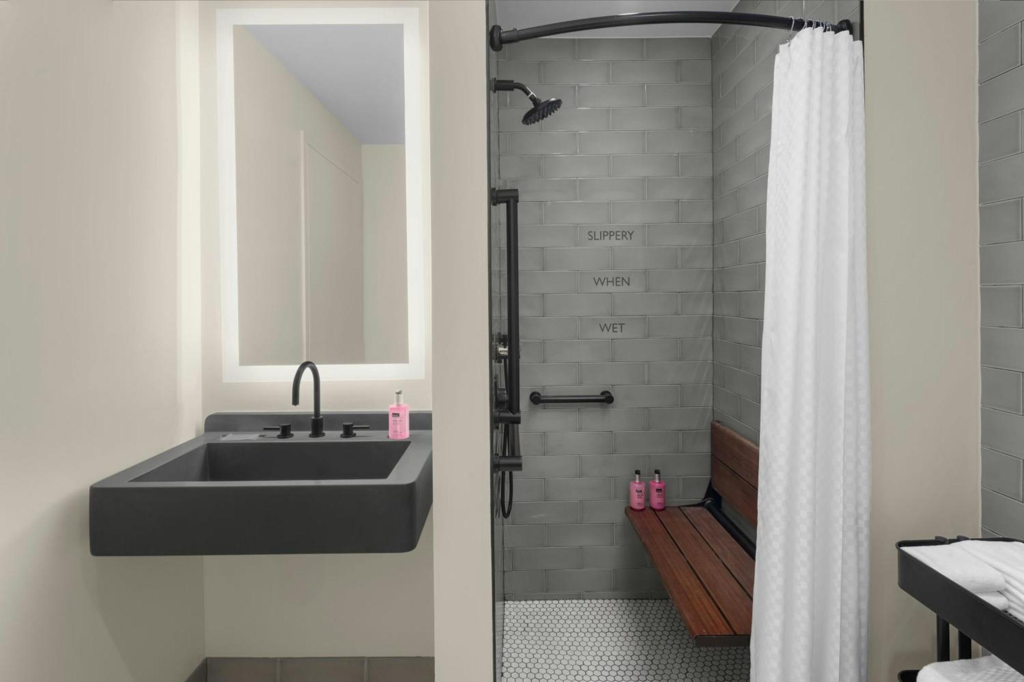 Moxy Nyc Downtown Hotel New York