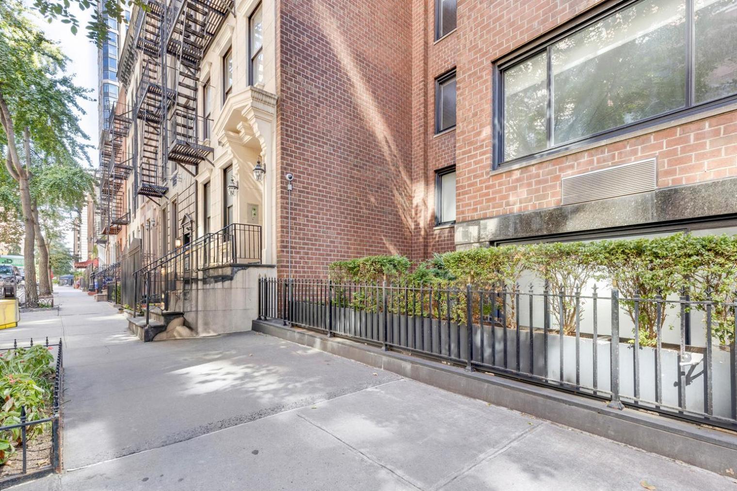 Apartment Midtown E 1br W Dm Elevator Nr Bloomingdales Nyc-867 New York