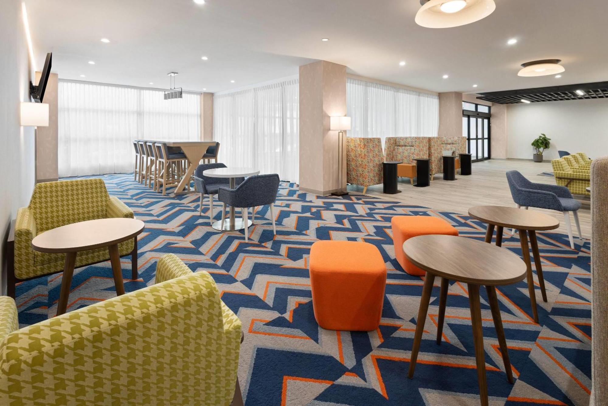 Hotel La Quinta Inn & Suites By Wyndham Queens Nyc Jfk Airtrain 2*