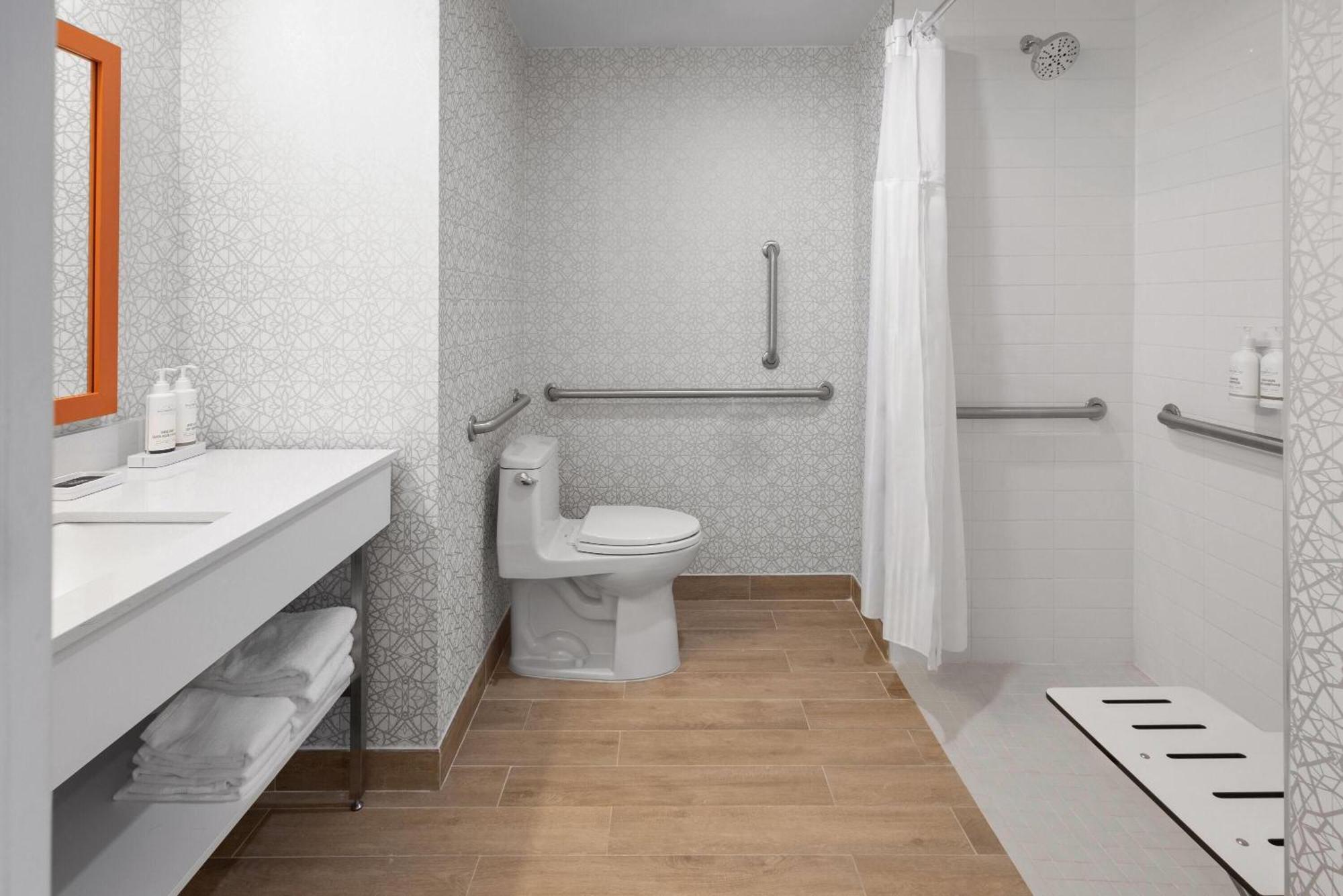 Hotel La Quinta Inn & Suites By Wyndham Queens Nyc Jfk Airtrain New York