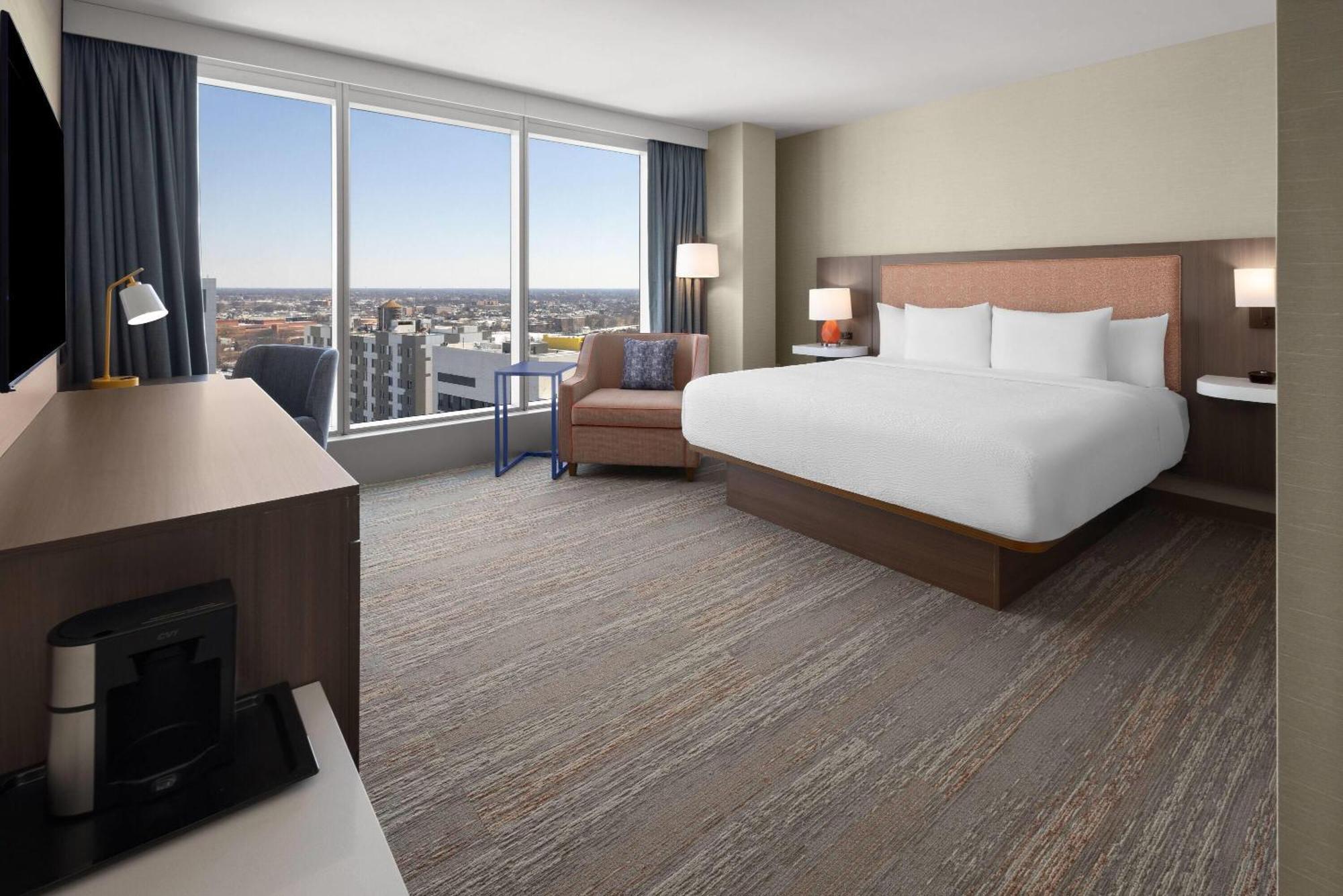 La Quinta Inn & Suites By Wyndham Queens Nyc Jfk Airtrain New York