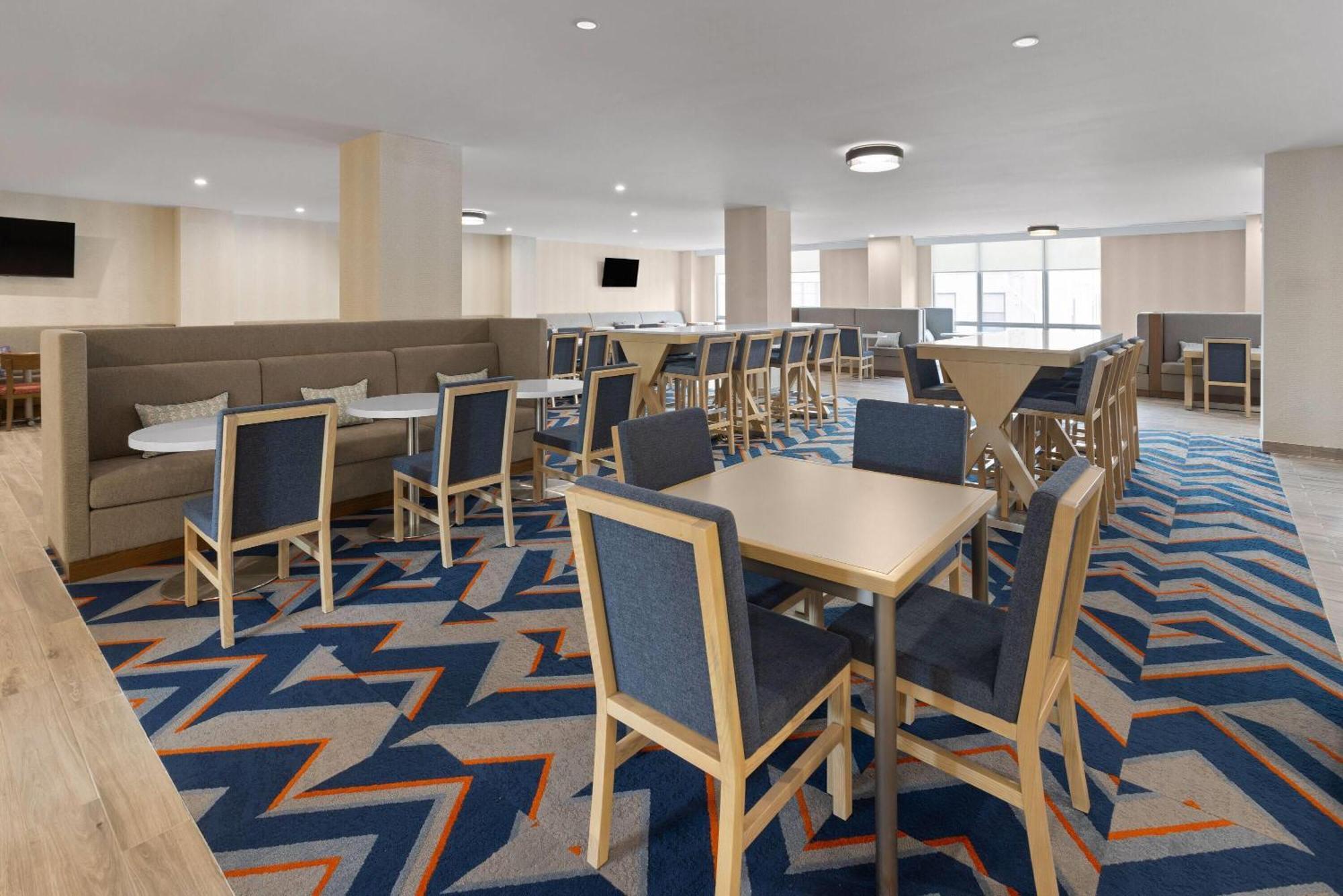 Hotel La Quinta Inn & Suites By Wyndham Queens Nyc Jfk Airtrain