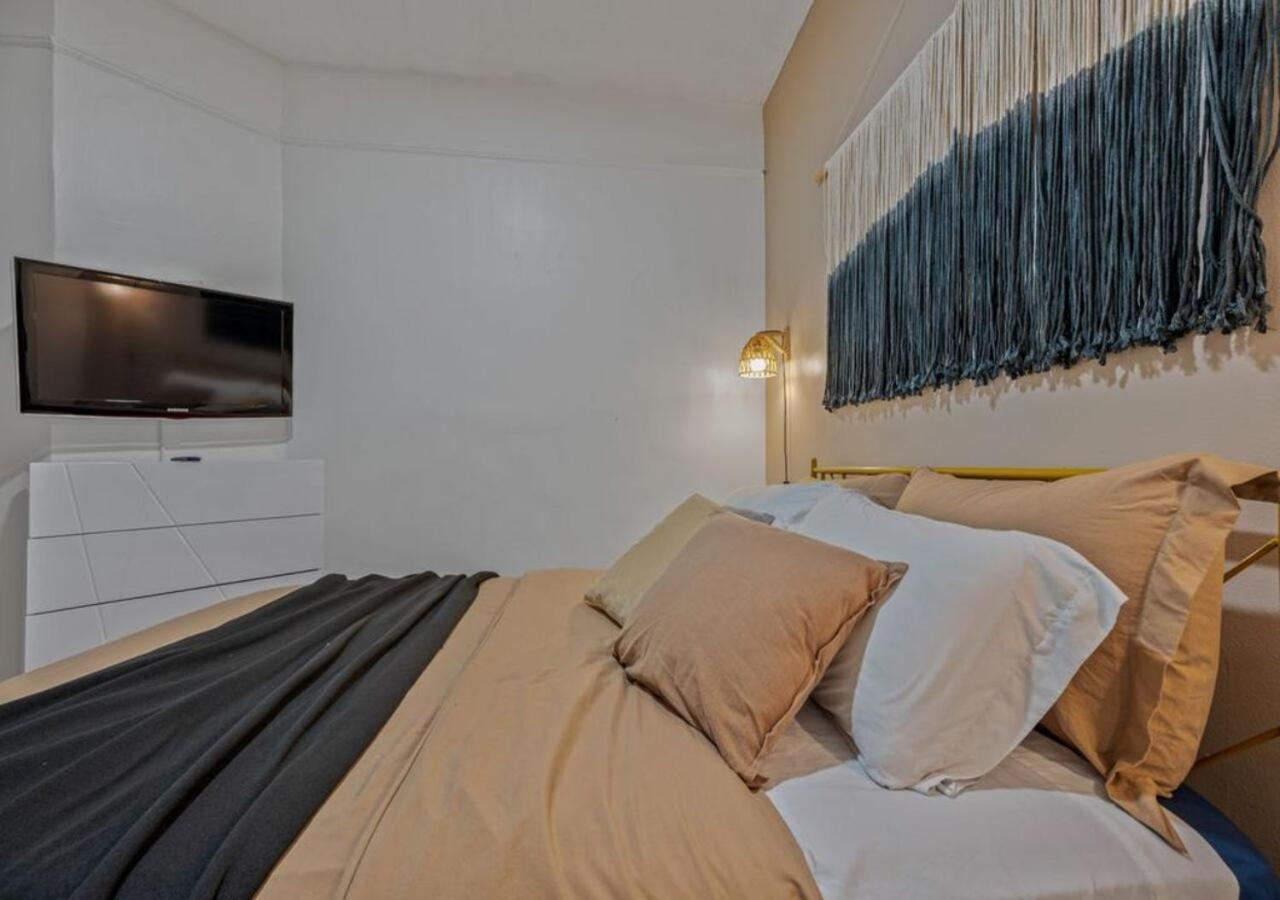 Upper West Side Furnished 1 Bedroom Apartment, June To Aug 90 Days Required