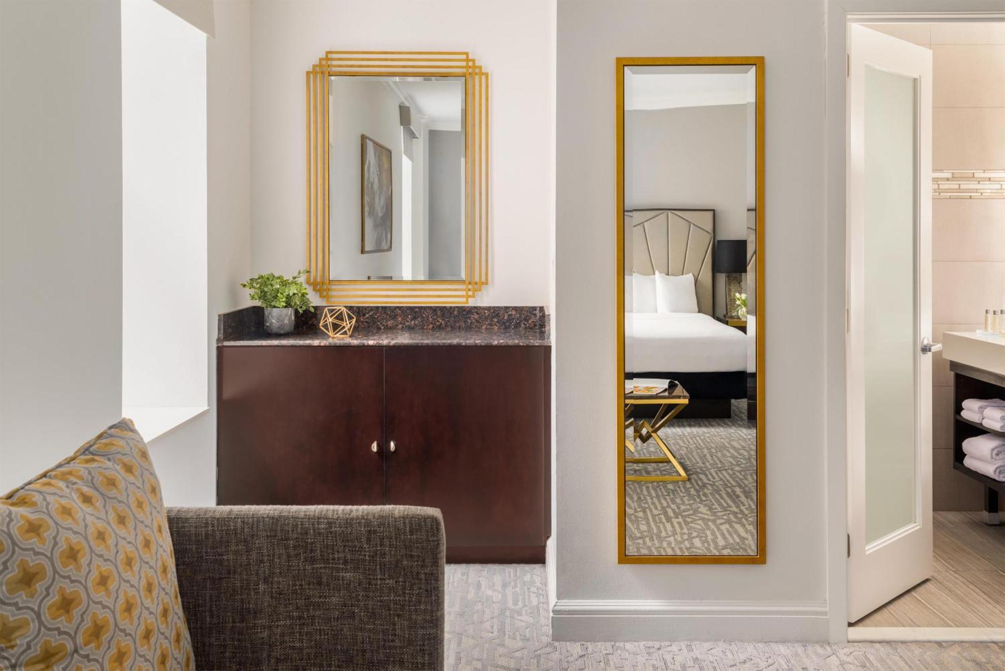 Hotel Martinique On Broadway, Curio Collection By Hilton New York