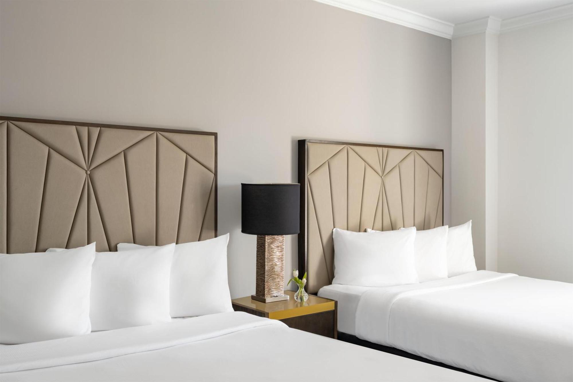 Martinique On Broadway, Curio Collection By Hilton 4*