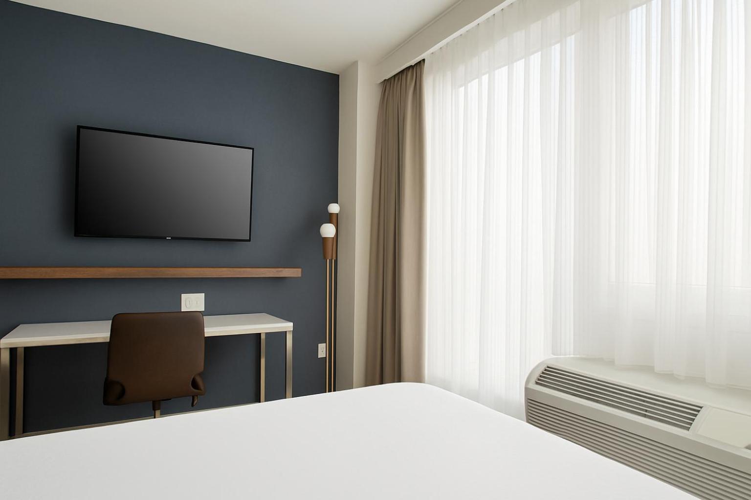 Towneplace By Marriott Long Island Hotel New York