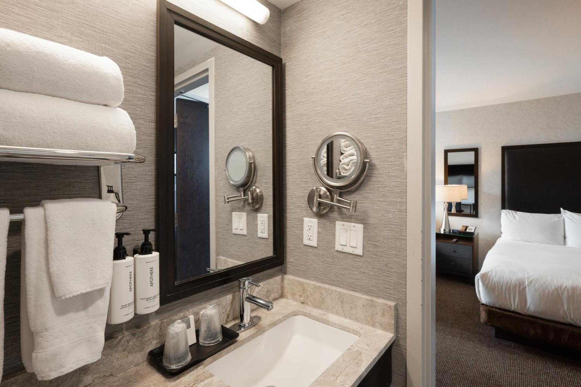 Distrikt City, Tapestry Collection By Hilton 4*